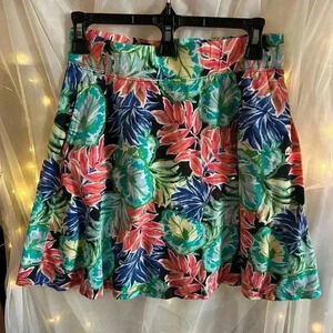 D & Co. Beach Skirt. Preowned. Size XS. Coral, Blue, Green. Women’s.